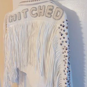 AZALEA WANG VEGAS JACKPOT FRINGE HITCHED MOTO JACKET IN WHITE